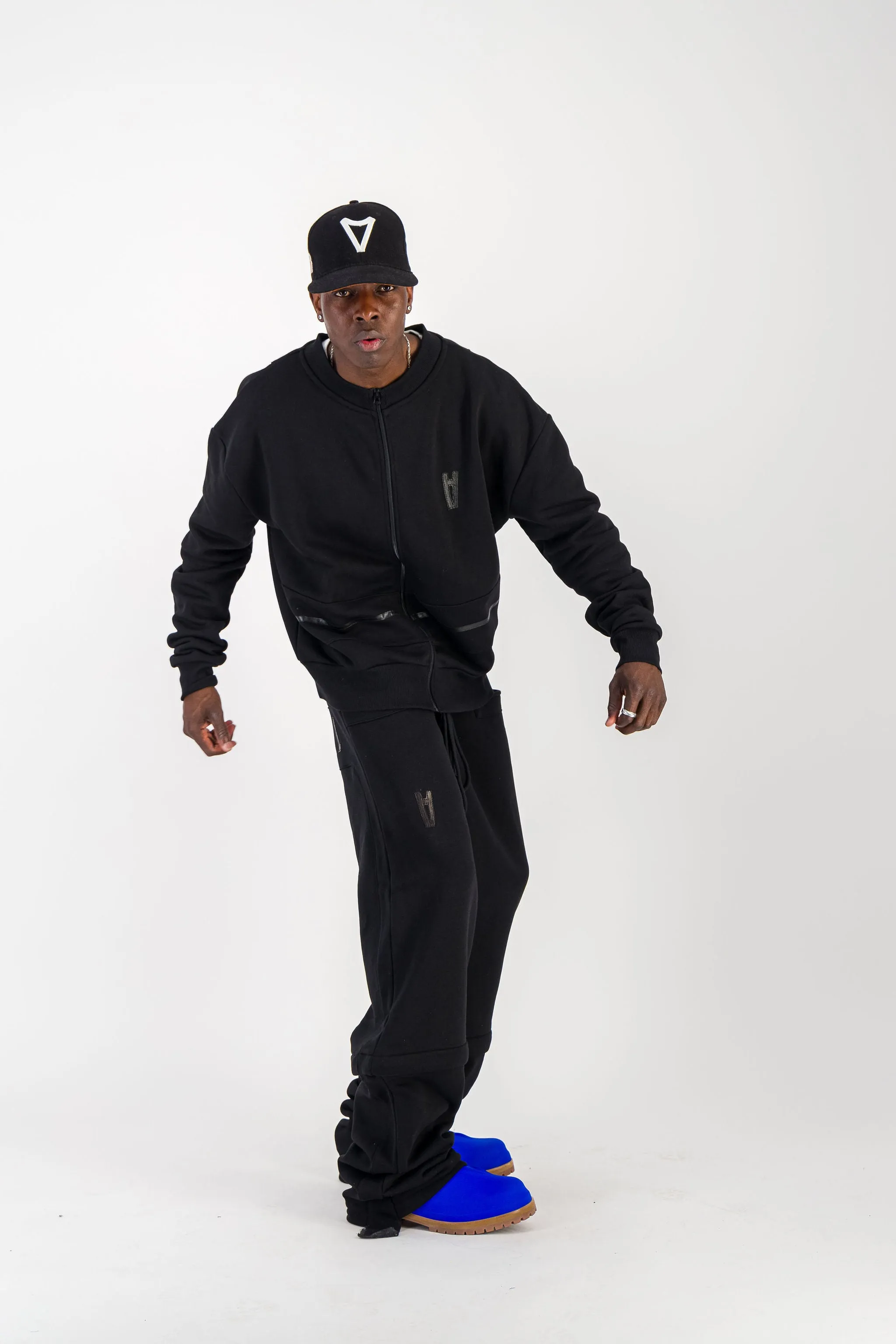 BLACK CREWNECK BOMBER JACKET W/ LEATHER LOGO