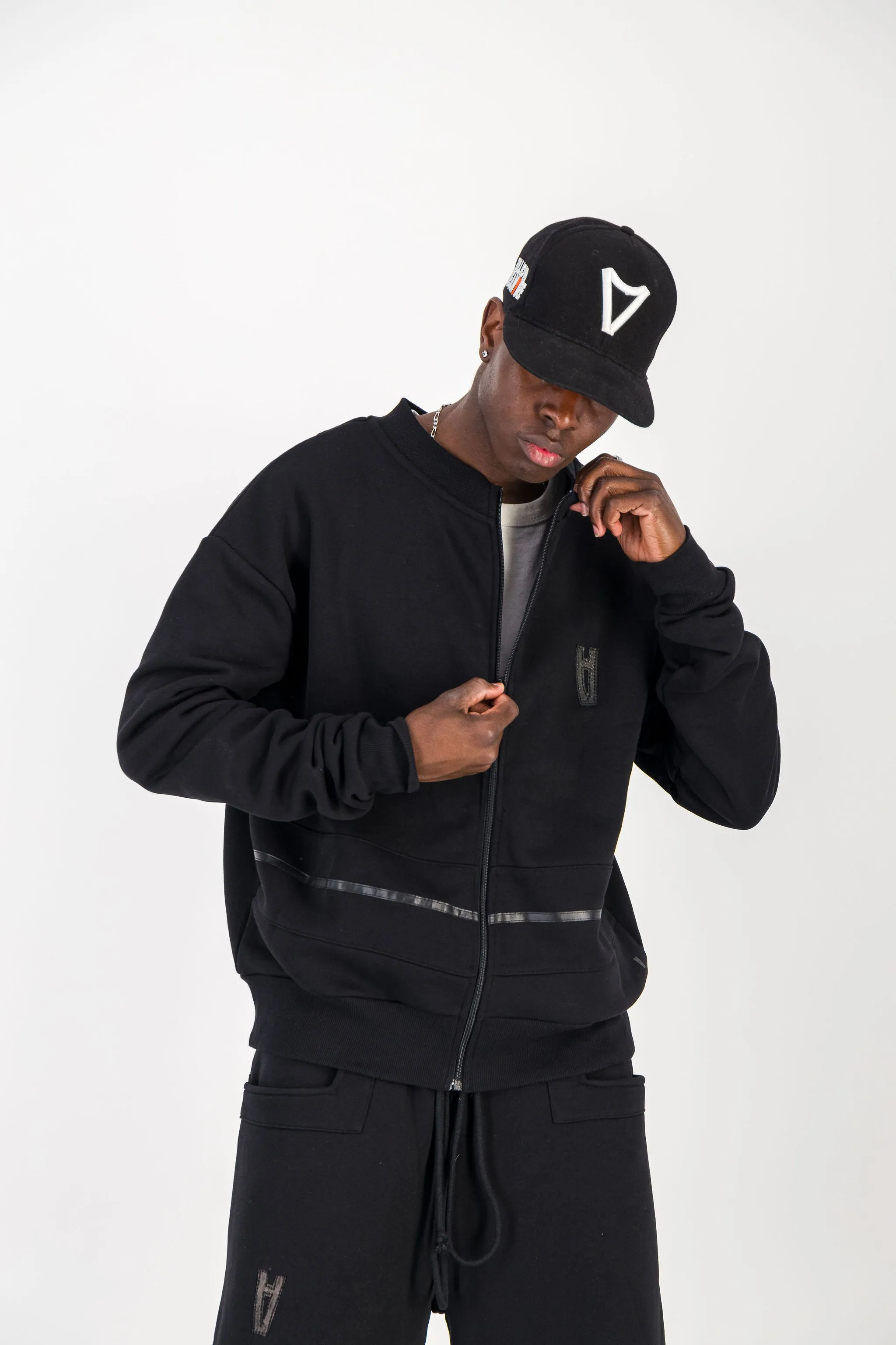 BLACK CREWNECK BOMBER JACKET W/ LEATHER LOGO
