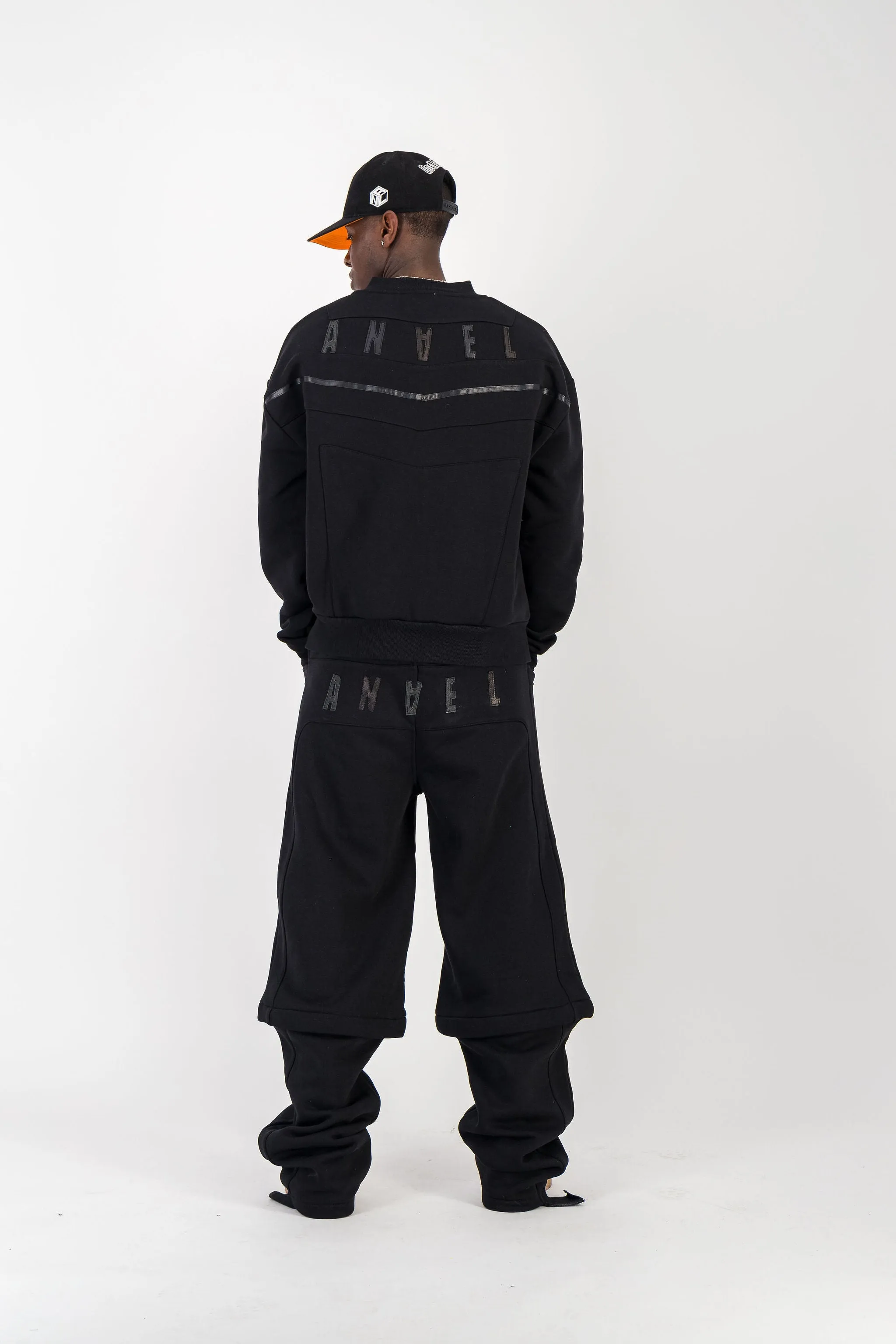 BLACK CREWNECK BOMBER JACKET W/ LEATHER LOGO